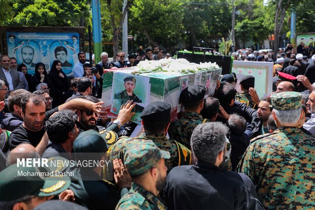 تشییع پیکر شهید مدافع وطن «مهدی قهرمانی» در اردبیل