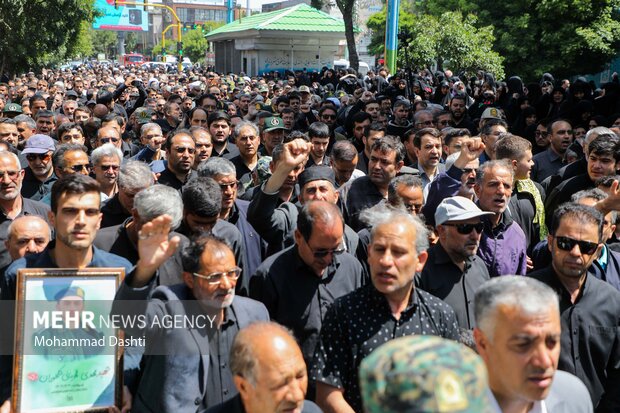 تشییع پیکر شهید مدافع وطن «مهدی قهرمانی» در اردبیل