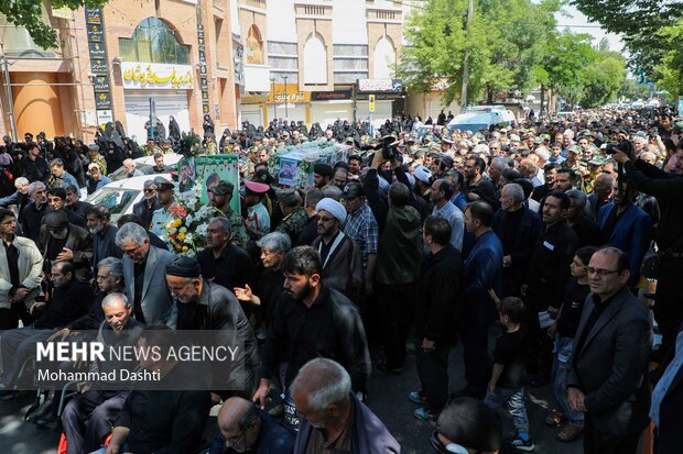تشییع پیکر شهید مدافع وطن «مهدی قهرمانی» در اردبیل