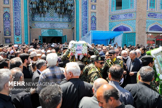 تشییع پیکر شهید مدافع وطن «مهدی قهرمانی» در اردبیل