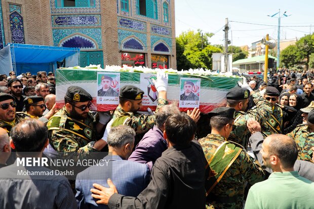 تشییع پیکر شهید مدافع وطن «مهدی قهرمانی» در اردبیل