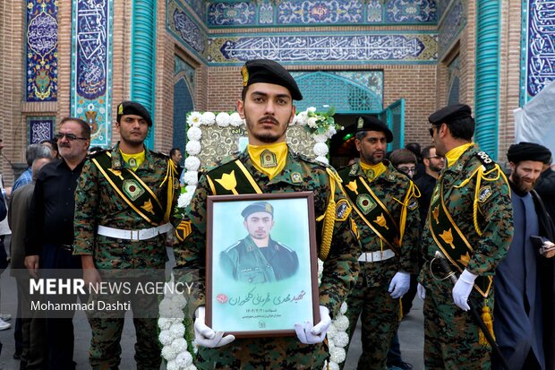 تشییع پیکر شهید مدافع وطن «مهدی قهرمانی» در اردبیل