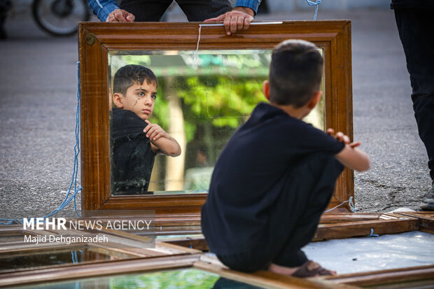 آیین نخل‌بندی؛ نیایشِ قامت‌های چوبی در مهریز
