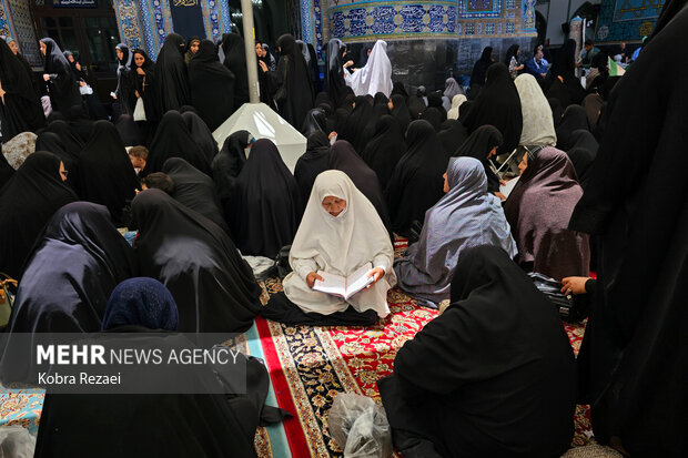 بارگاه منور امام رضا(ع) در نخستین روز از ماه محرم