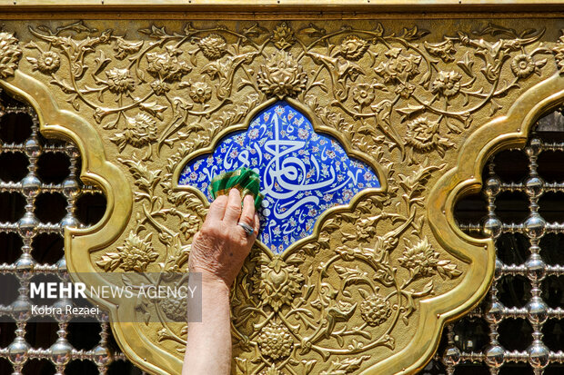 بارگاه منور امام رضا(ع) در نخستین روز از ماه محرم