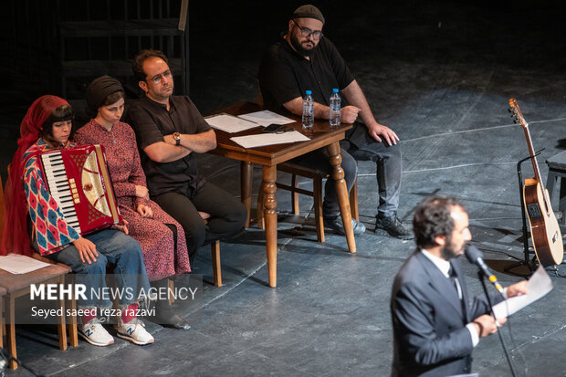 تکثیر عشق با «جان بیقرار»؛ وقتی یک ایران دلنگران یک ایران است تکثیر عشق با «جان بیقرار»؛ وقتی یک ایران دلنگران یک ایران است