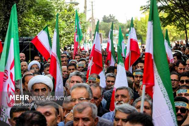تشییع پیکر شهید مدافع وطن «حسن خوانساری» در قرچک