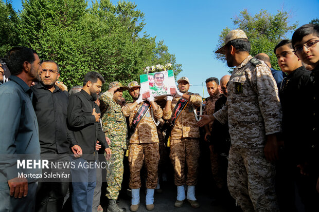 تشییع شهید دکتر داود شیروانی پزشک زندان اوین