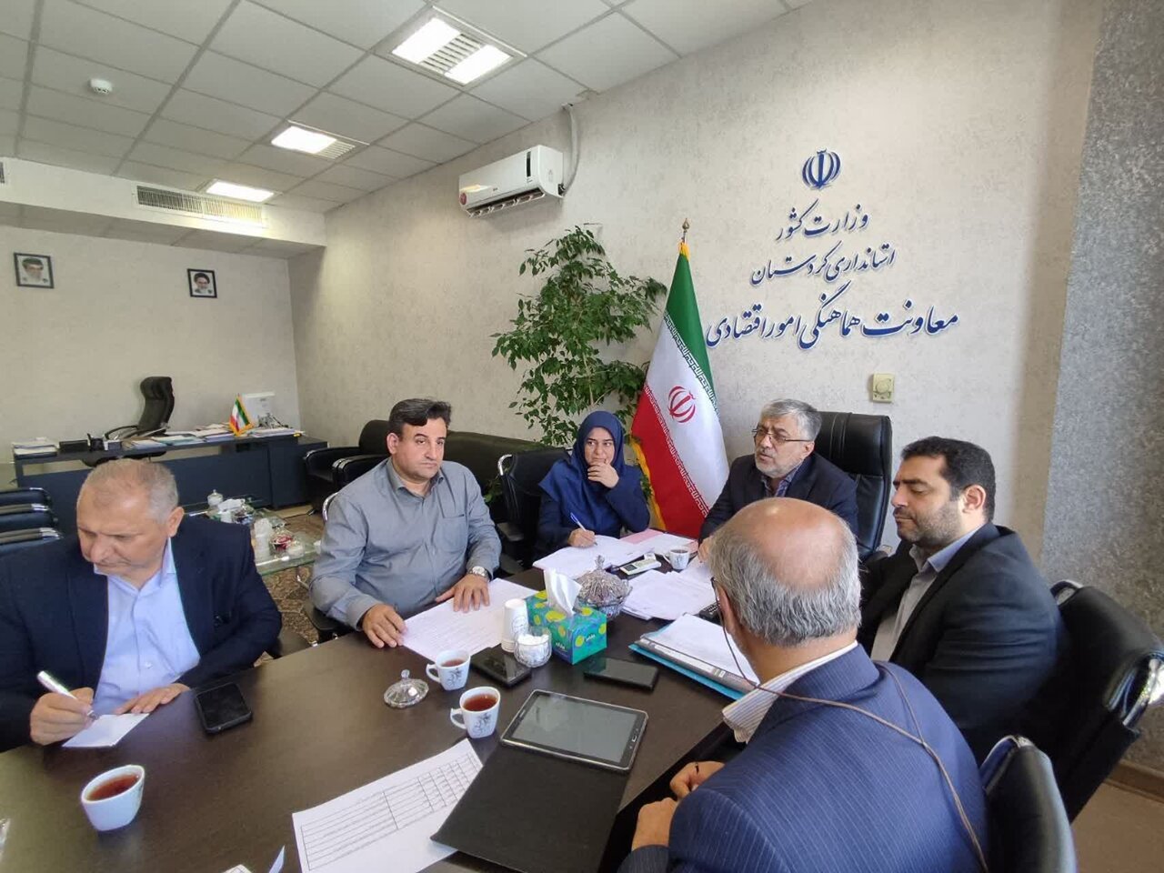 کمبودی در تامین و توزیع کالاهای اساسی در کردستان وجود ندارد