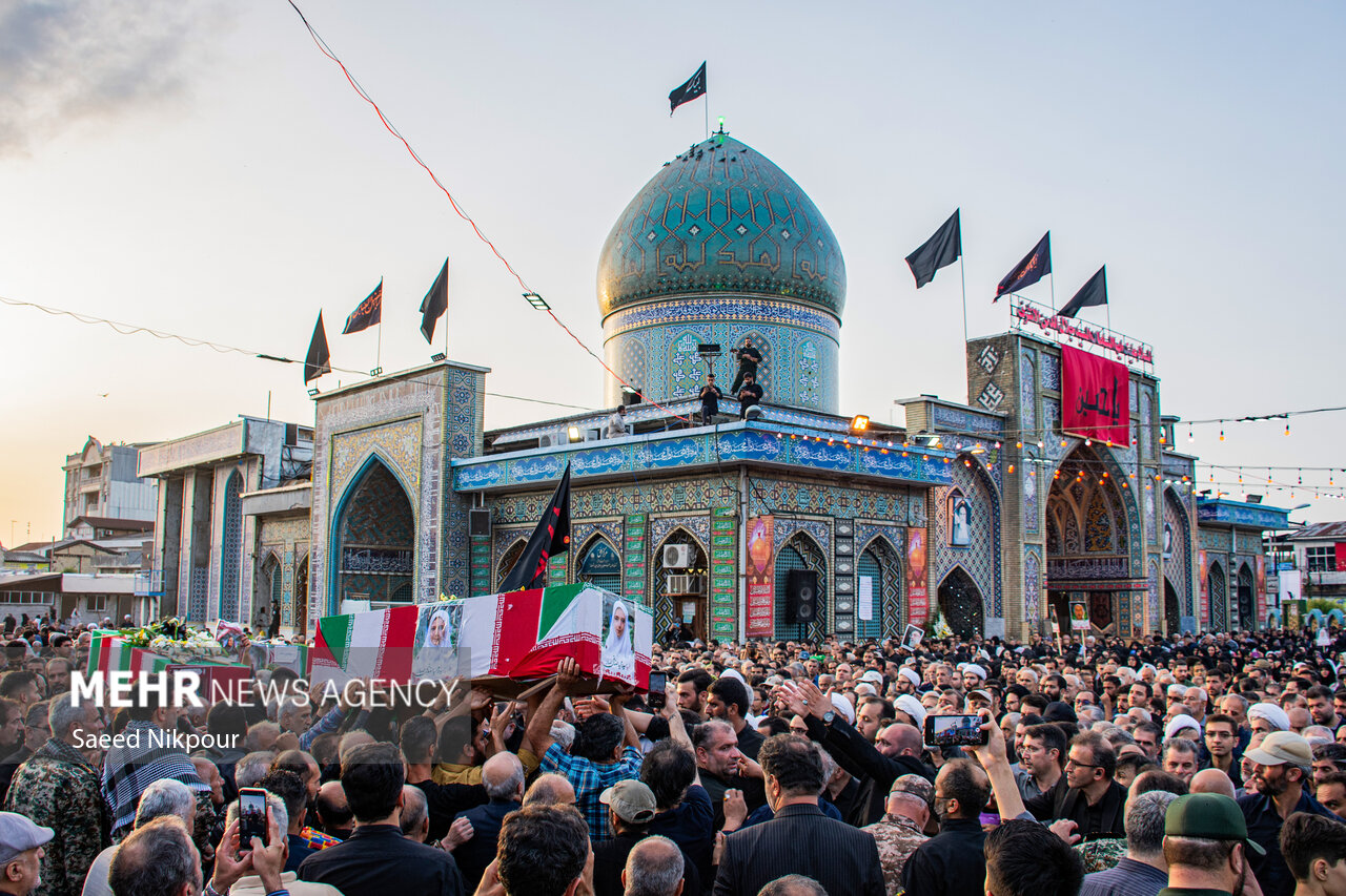 وداع مردم آستانهاشرفیه با شهدای جنایت رژیم صهیونی وداع مردم آستانهاشرفیه با شهدای جنایت رژیم صهیونی