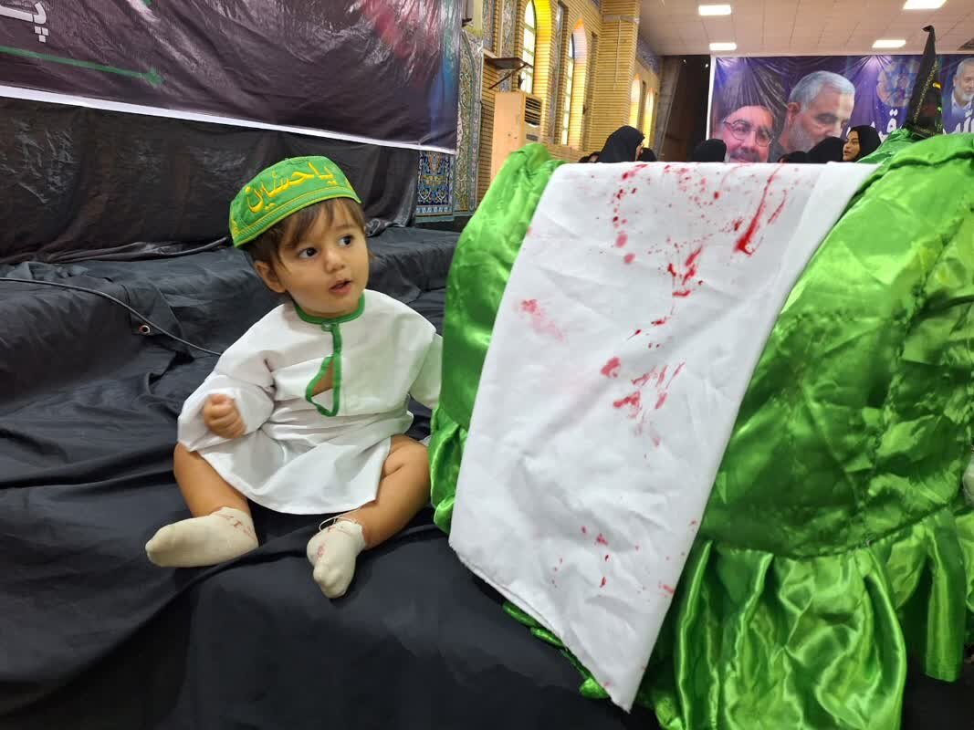 همایش شیرخوارگان حسینی در گناوه برگزار شد