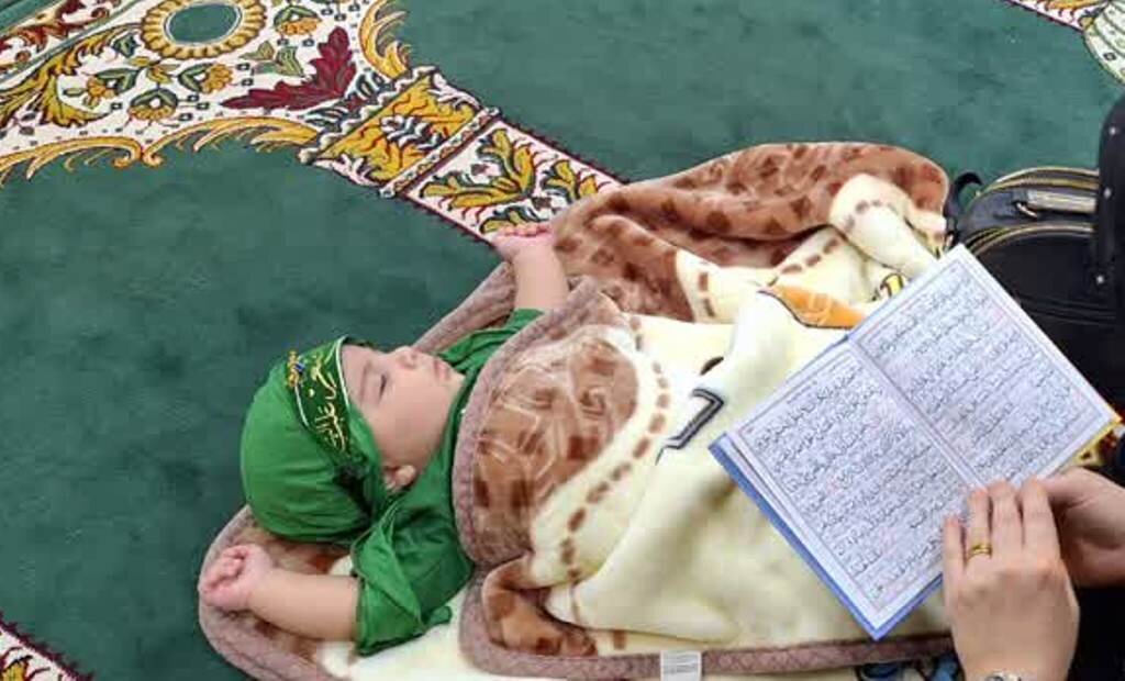 همایش شیرخوارگان حسینی در گناوه برگزار شد