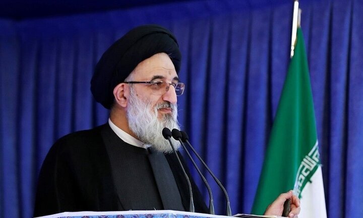 ايران،جمعه،امام،حسيني،كرج،جنگ،اشاره،آمريكا،همداني