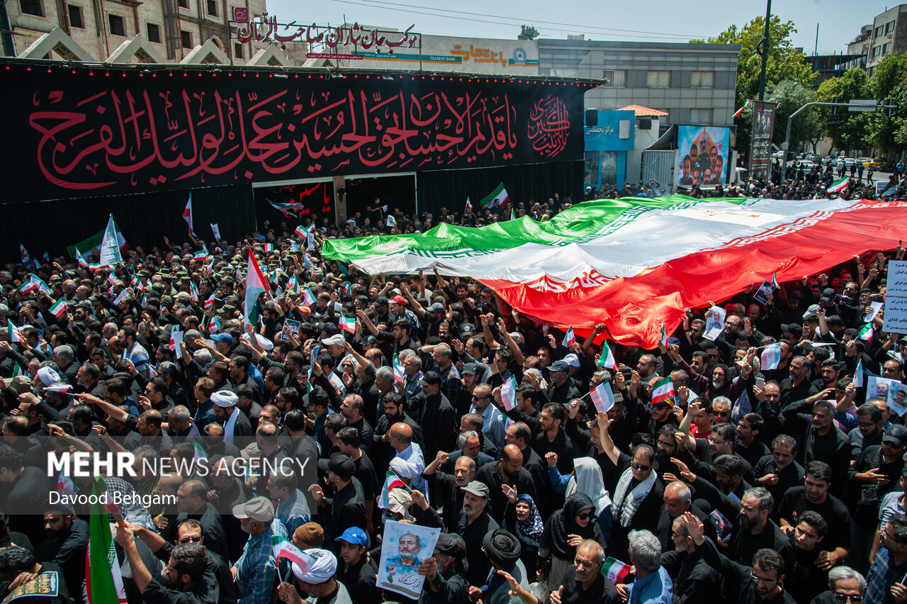 داغی که هرگز سرد نمیشود؛ وداع باشکوه مردم مشهد با شهدای مظلوم