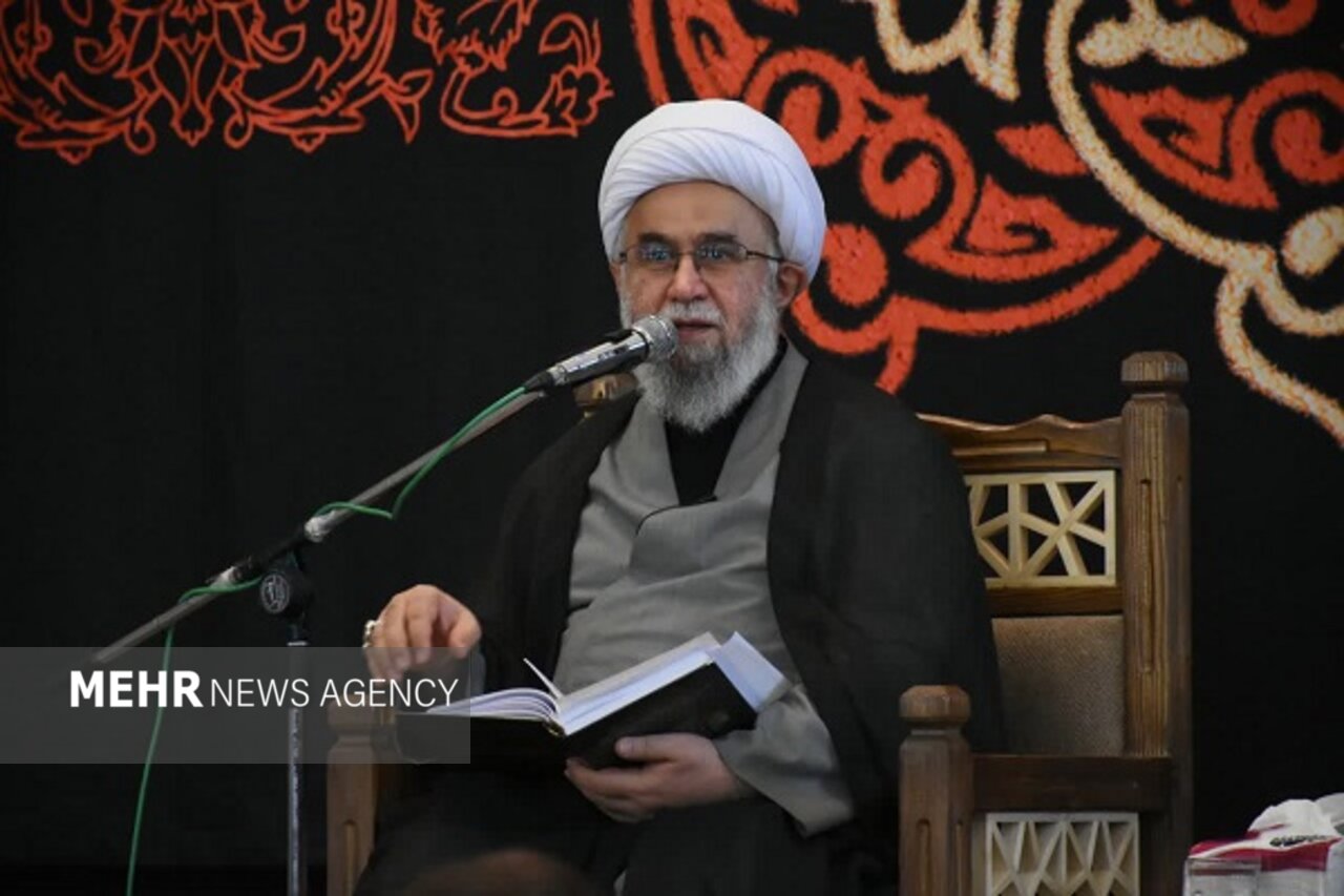 آیتالله رمضانی: جهاد تبیین رمز عبور از بحرانها است آیتالله رمضانی: جهاد تبیین رمز عبور از بحرانها است