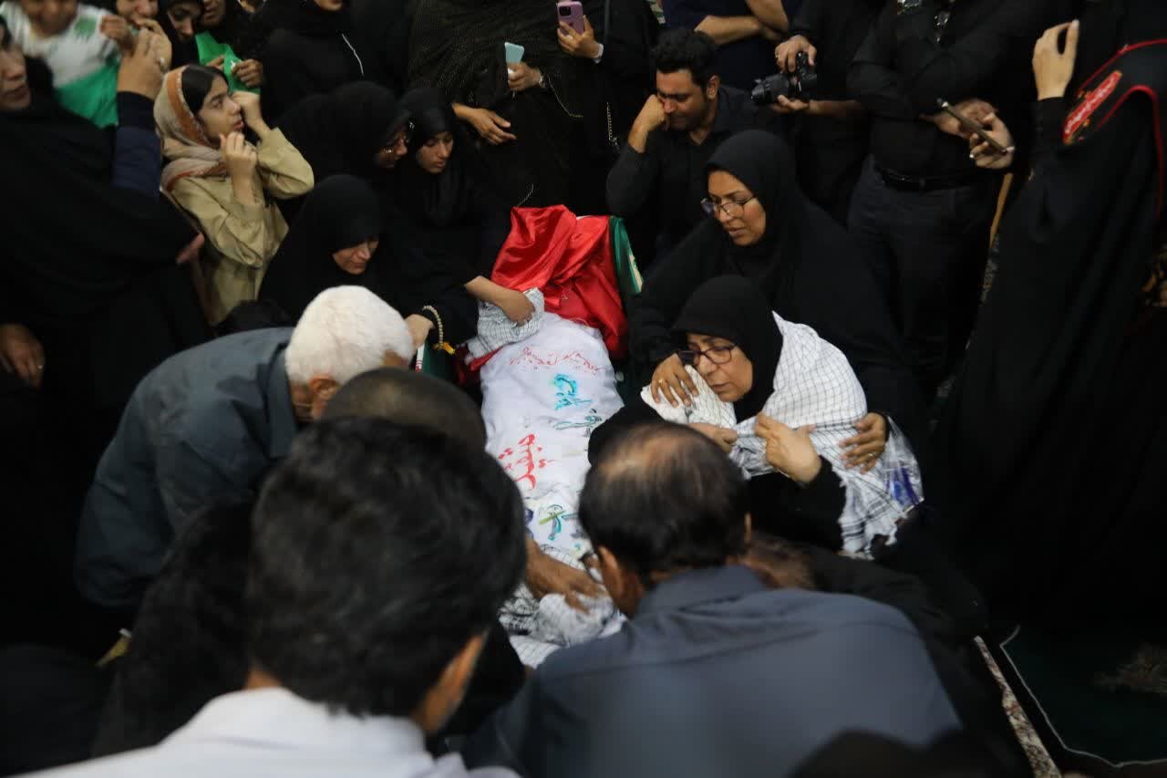 مراسم وداع با شهید«آذربادگان» برگزار شد