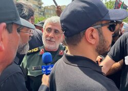 فيديو...حضور العميد قاآني في مراسم تشييع شهداء الاقتدار في طهران
