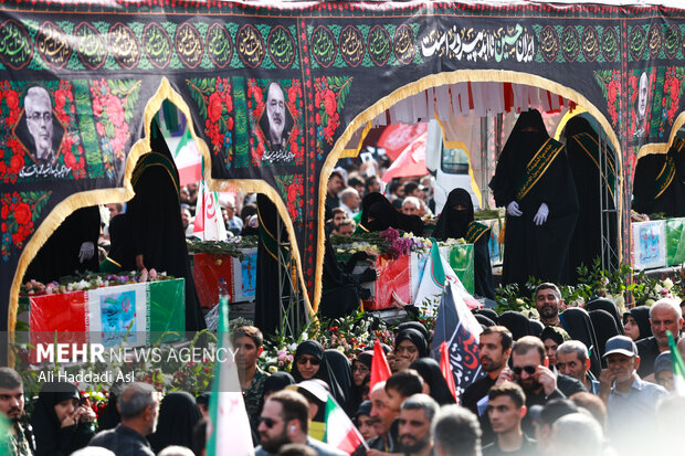 تشییع پیکر ۶۰ شهید اقتدار در تهران