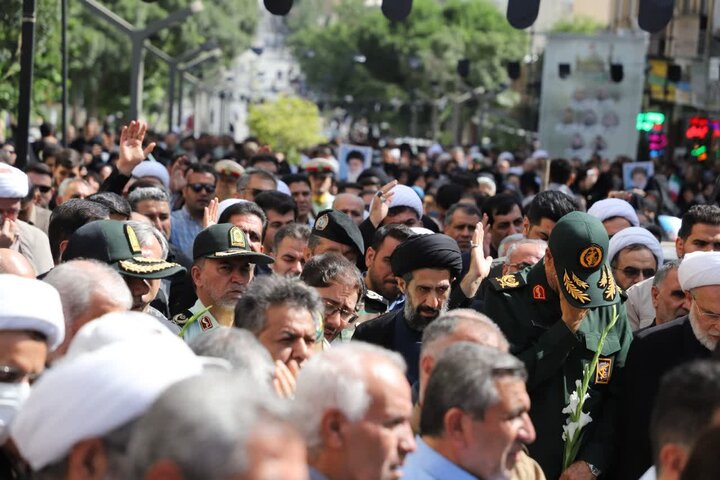 تشییع و بدرقه باشکوه شهید «رضا بسطامی» در سنندج