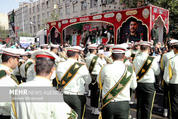 تشییع پیکر ۶۰ شهید اقتدار در تهران