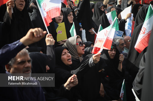 تشییع پیکر ۶۰ شهید اقتدار در تهران