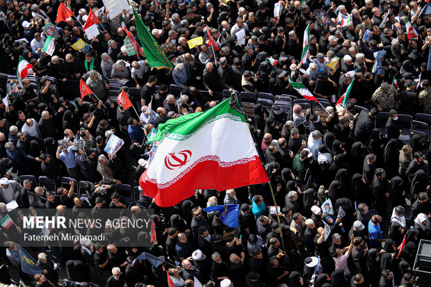 تشییع پیکر ۶۰ شهید اقتدار در تهران