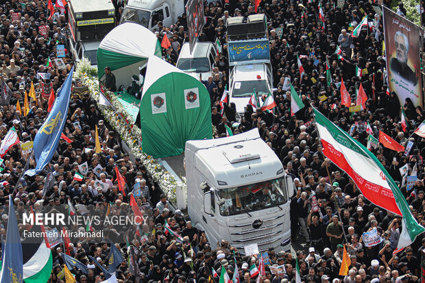 تشییع پیکر ۶۰ شهید اقتدار در تهران