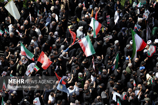 تشییع پیکر ۶۰ شهید اقتدار در تهران