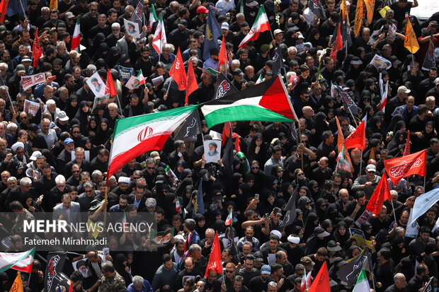 تشییع پیکر ۶۰ شهید اقتدار در تهران