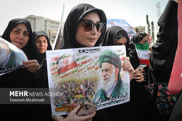 تشییع پیکر ۶۰ شهید اقتدار در تهران