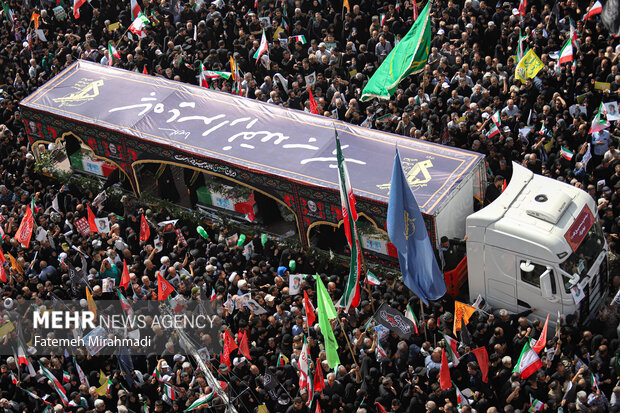 تشییع پیکر ۶۰ شهید اقتدار در تهران