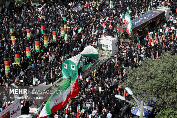 تشییع پیکر ۶۰ شهید اقتدار در تهران
