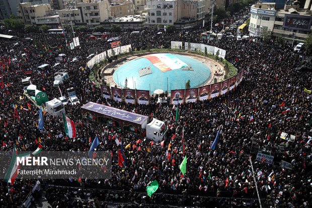 تشییع پیکر ۶۰ شهید اقتدار در تهران