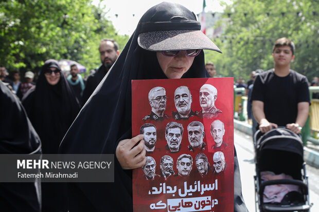 تشییع پیکر ۶۰ شهید اقتدار در تهران