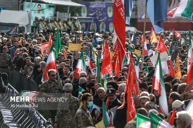 تشییع پیکر ۶۰ شهید اقتدار در تهران
