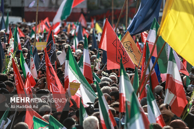 تشییع پیکر ۶۰ شهید اقتدار در تهران