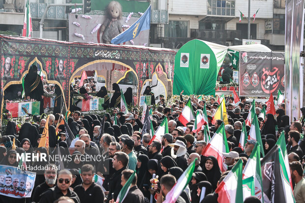 تشییع پیکر ۶۰ شهید اقتدار در تهران