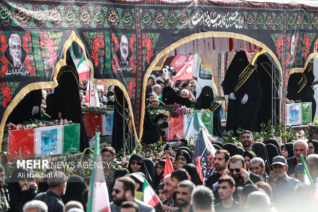 تشییع پیکر ۶۰ شهید اقتدار در تهران