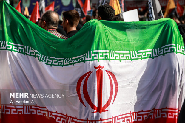 تشییع پیکر ۶۰ شهید اقتدار در تهران