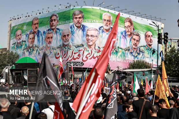 تشییع پیکر ۶۰ شهید اقتدار در تهران