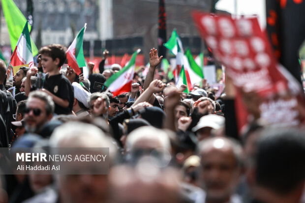 تشییع پیکر ۶۰ شهید اقتدار در تهران