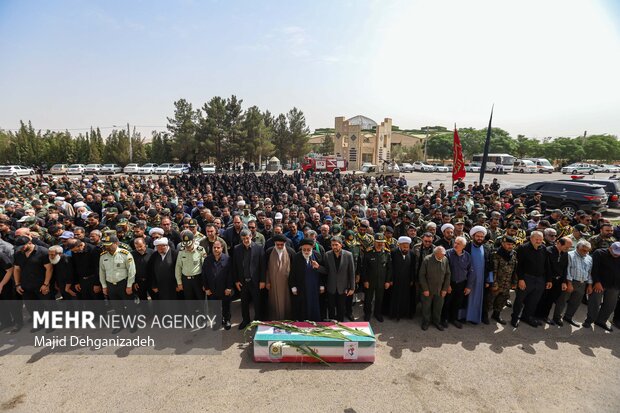 تشییع پیکر شهید مدافع وطن «سرگرد صالح بناء هنزایی» در یزد