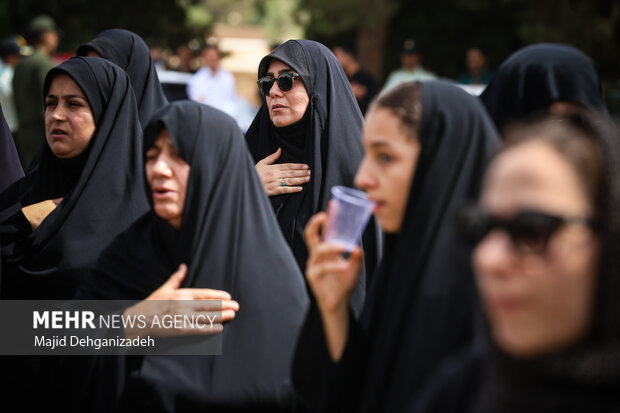 تشییع پیکر شهید مدافع وطن «سرگرد صالح بناء هنزایی» در یزد