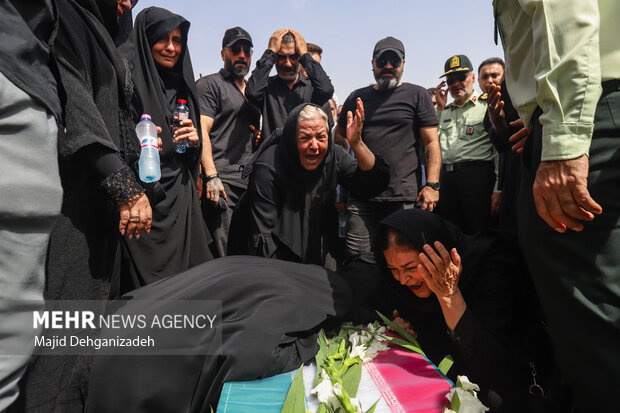 تشییع پیکر شهید مدافع وطن «سرگرد صالح بناء هنزایی» در یزد