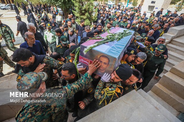 تشییع پیکر شهید مدافع وطن «سرگرد صالح بناء هنزایی» در یزد