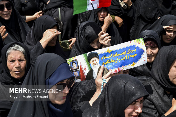 تشییع پیکر مطهر سردار غلامرضا سوادکوهی در فریدن اصفهان