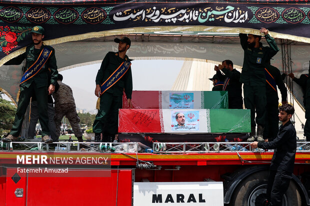 تشییع پیکر ۶۰ شهید اقتدار در تهران – ۴ تشییع پیکر ۶۰ شهید اقتدار در تهران – ۴