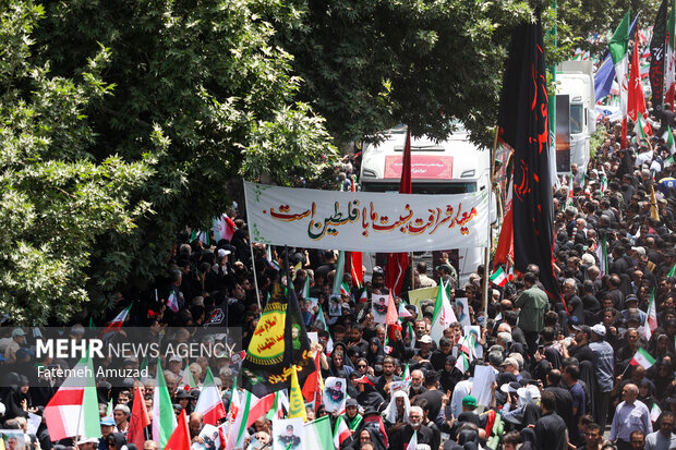 تشییع پیکر 60 شهید اقتدار در تهران - 4 40