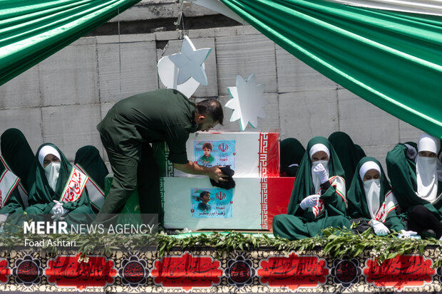 تشییع پیکر 60 شهید اقتدار در تهران - 3 4