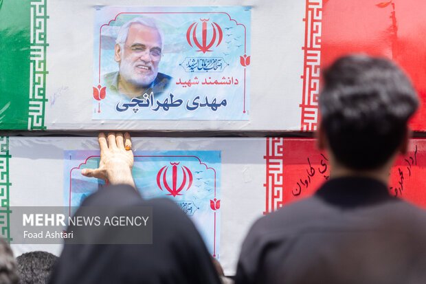 تشییع پیکر 60 شهید اقتدار در تهران - 3 12